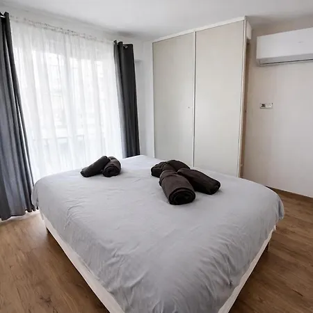 Apartment L Impasse Des Pins, Centrally Located And Renovated